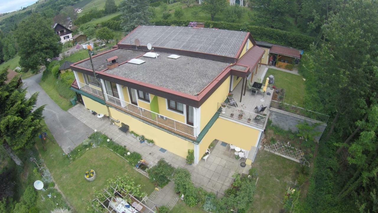 Haus Renarth - Michaela Pro Apartment Kitzeck im Sausal Exterior foto