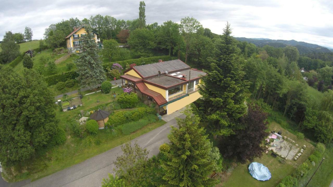 Haus Renarth - Michaela Pro Apartment Kitzeck im Sausal Exterior foto